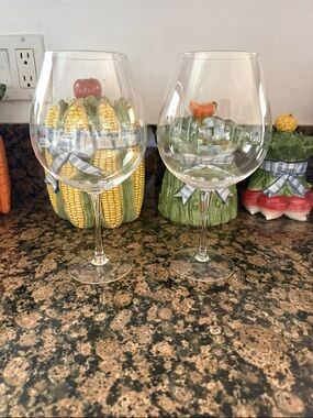 2 NEW REFINERY Wine glasses  39 fl. Oz.